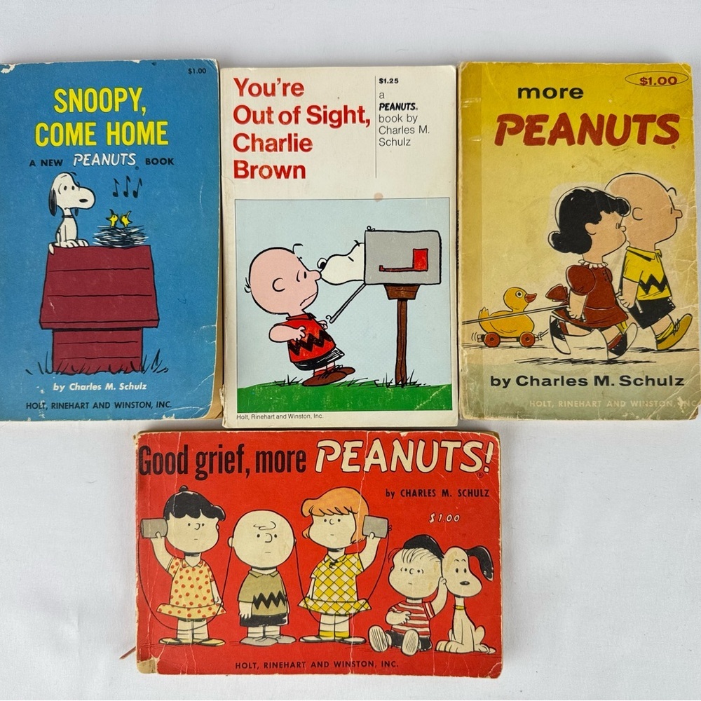 Vintage Set of 4 Peanuts Paperback Books by Charles Schulz - Picture 2 of 7
